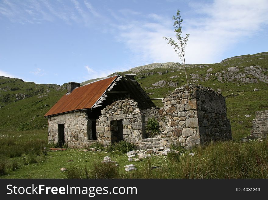 Abandoned stone house in Scotland