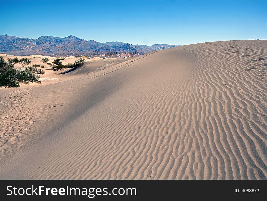 Mesquite flat dunes in Death Valley