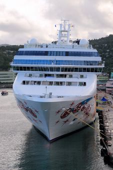 Caribbean Cruise Ship Royalty Free Stock Image Caribbean Cruise Ship Royalty Free Stock Image