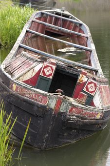 Sinking Narrow Boat Royalty Free Stock Photo Sinking Narrow Boat Royalty Free Stock Photo