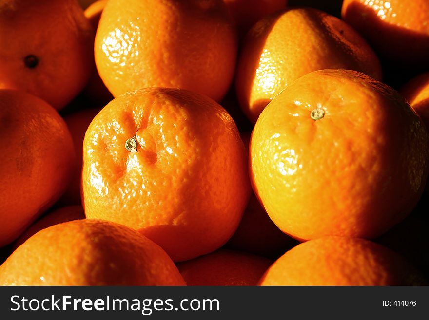 Satsumas - striking light from the side