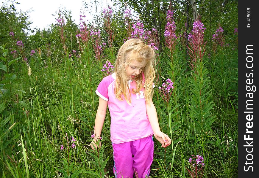 Canon digital landscape, featureDIG!C (auto. grain/noise reduction). Little girl walking to the creek. Canon digital landscape, featureDIG!C (auto. grain/noise reduction). Little girl walking to the creek.