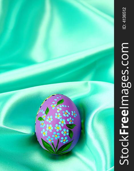 Easter Egg - Lila on Turquoise