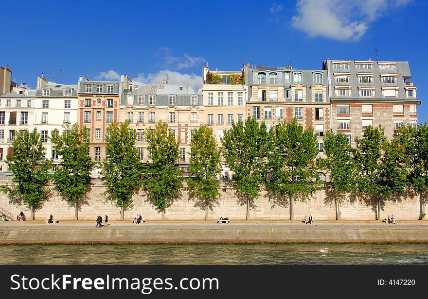 France, Paris: Monument along the Seine river