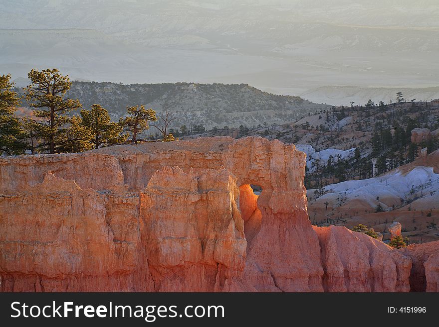 Sun rising on the Hoodoo's in the Amplitheatre of Bryce Canyon