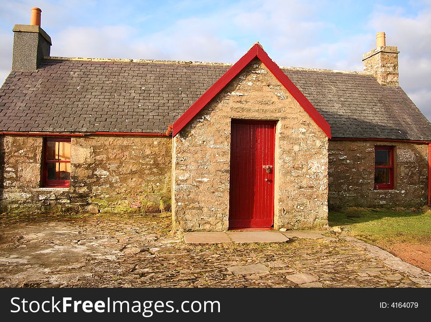 An old and disused cottage built in the traditional style. An old and disused cottage built in the traditional style.