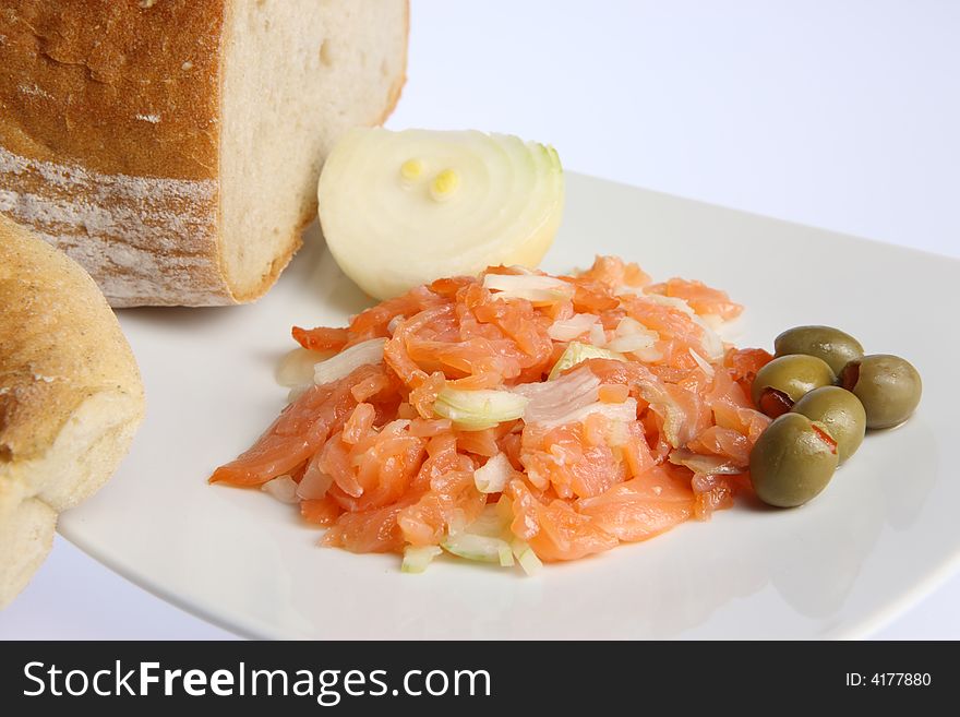 Salmon and fresh onion and bread