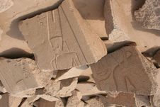 Ancient Egyptian Figures On The Ruins Of Karnak, L Royalty Free Stock Photography Ancient Egyptian Figures On The Ruins Of Karnak, L Royalty Free Stock Photography