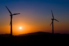 Sunset With Windmills Royalty Free Stock Images Sunset With Windmills Royalty Free Stock Images