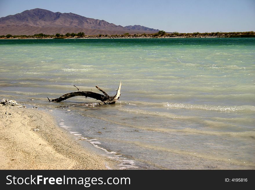 Crystal reservoir in ash meadows