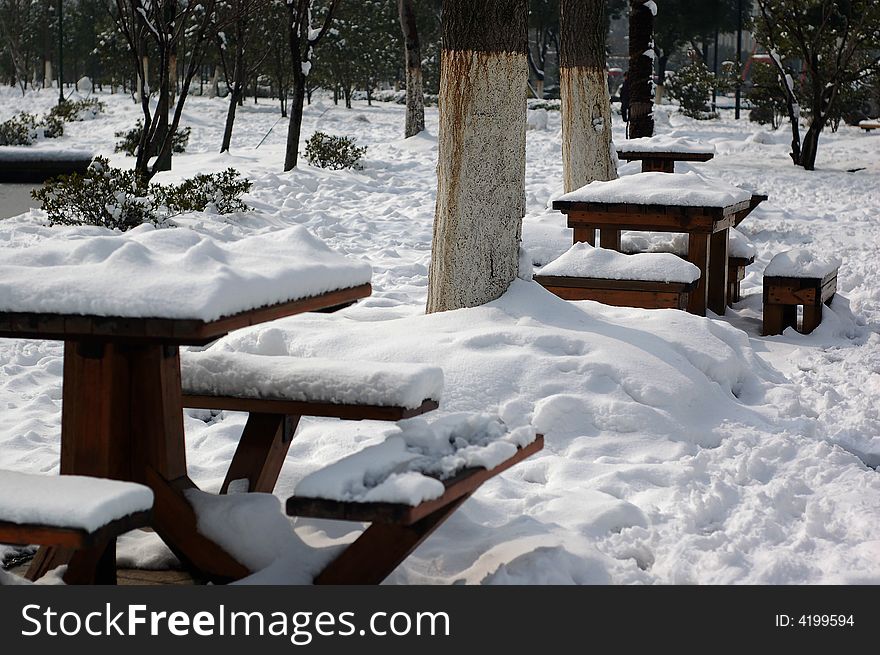 Desk snow tree park chair tablet chair table suzhou Tongjing white wood road shadow silhouette. Desk snow tree park chair tablet chair table suzhou Tongjing white wood road shadow silhouette