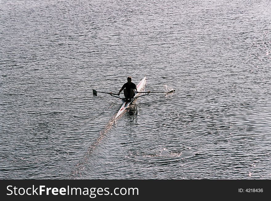 Early morning rower on the Yarra River