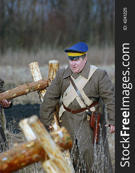 Historical military reenacting. Civil War in Russia. 1918. Reenacting battle near village Kruti in 1918.
2 febr.2008. Historical military reenacting. Civil War in Russia. 1918. Reenacting battle near village Kruti in 1918.
2 febr.2008