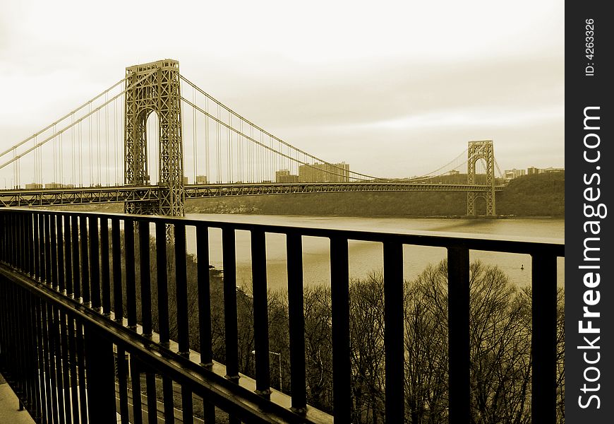 Picture of the G.Washington Bridge in New York_sepia. Picture of the G.Washington Bridge in New York_sepia