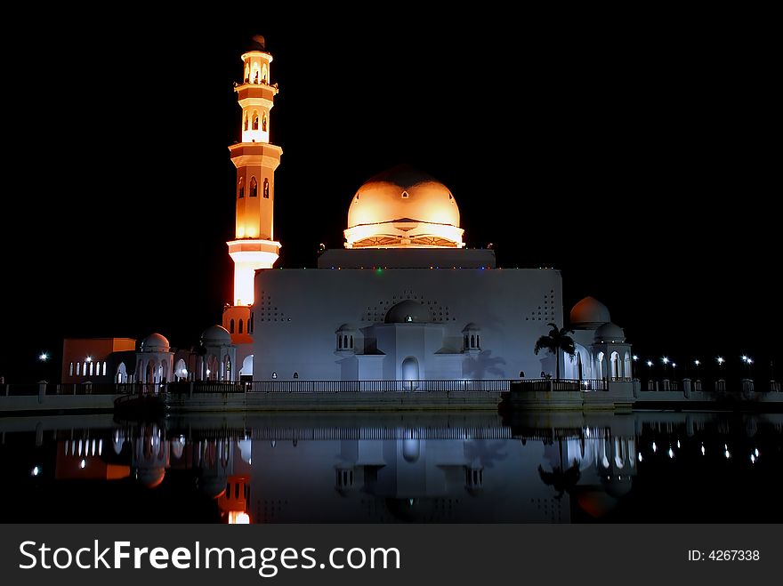 Flouting mosque at the night #