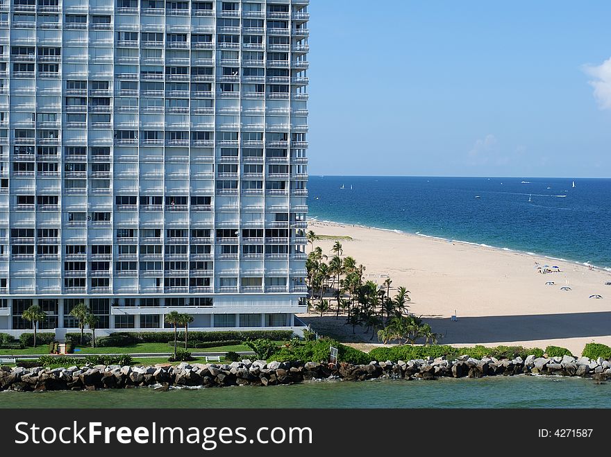 Apartments that have view to the sea in Fort Lauderdale, Florida. Apartments that have view to the sea in Fort Lauderdale, Florida.