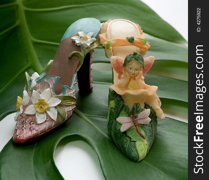 Thumbelina and Bud shoes together (miniature). Thumbelina and Bud shoes together (miniature)