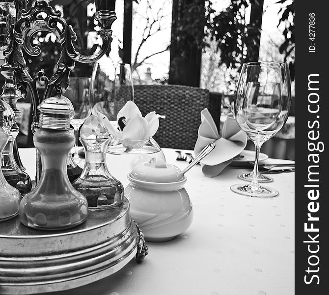 Table set, classic salt shaker holder, black and white image. MY FOOD PHOTOS ». Table set, classic salt shaker holder, black and white image. MY FOOD PHOTOS »