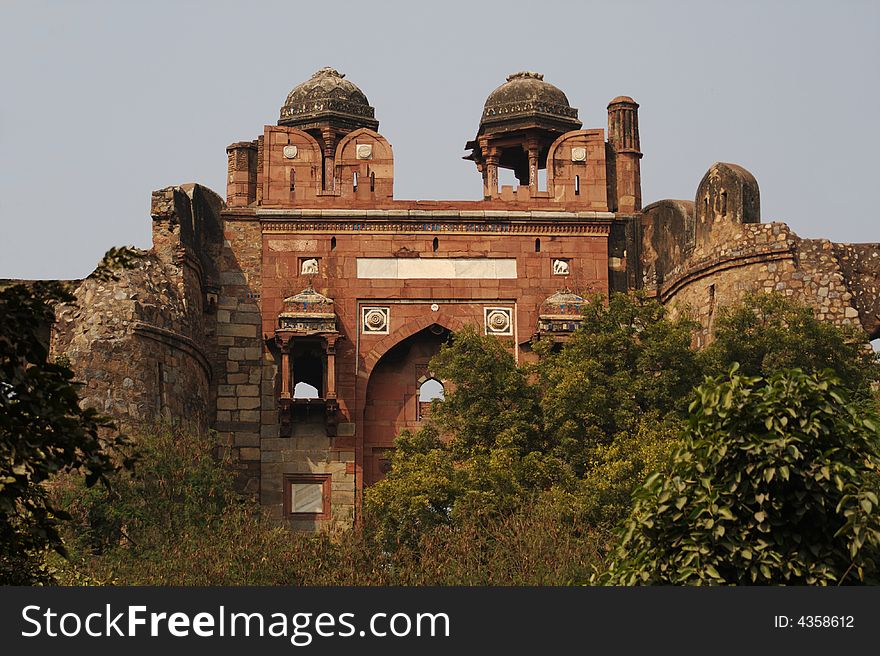 Old Fort, also known as Purana Qila, is an important monument in New Delhi. It is believed to be the oldest historic site in Delhi. The Fort, now in ruins, was built by Sher Shah Suri in the sixteenth century. Old Fort, also known as Purana Qila, is an important monument in New Delhi. It is believed to be the oldest historic site in Delhi. The Fort, now in ruins, was built by Sher Shah Suri in the sixteenth century.