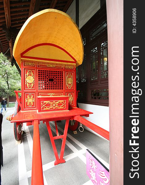 We saw this ancient carriage in Sichuan,China