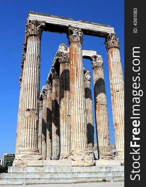 Morning in Athens, temple of Zeus.