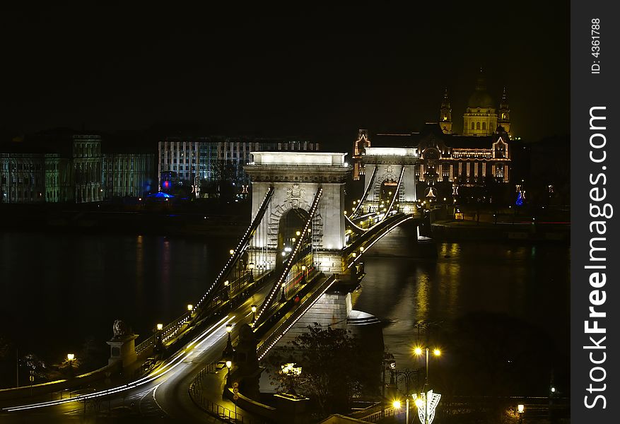 Chain Bridge at night (Budapest)