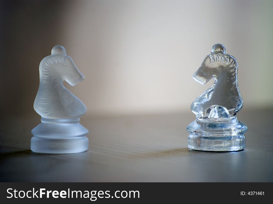 Two knights - glass chess set