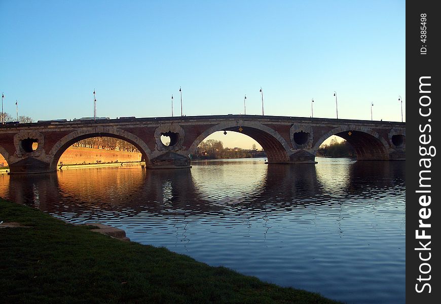 Famous bridge on garonne which flow cross toulouse