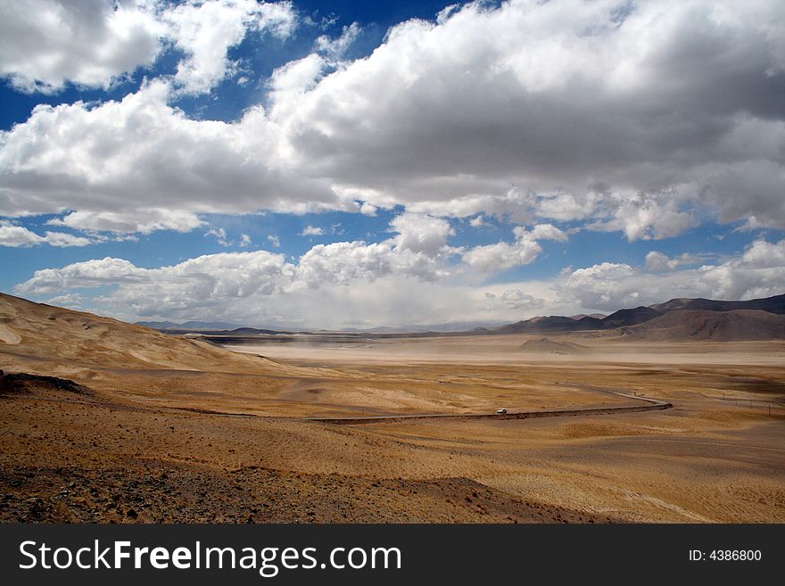 Splendorous ali road in tibet2