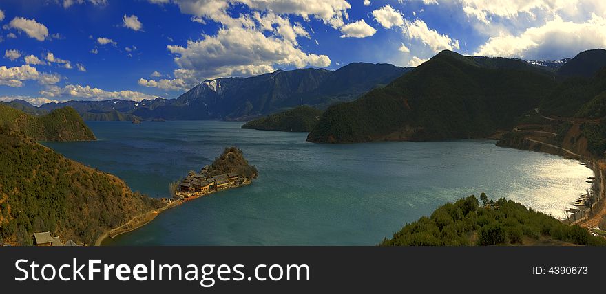 Beautiful Lugu Lake, is located in Chinese Yunnan Province and the Sichuan Province border, matriarchal society tribe being living to Moso people , being existing in the world only in her mountain area on every side. Without father's nation