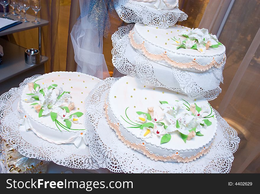 A decorated cake for a holiday or wedding. A decorated cake for a holiday or wedding