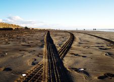 Tyre Prints On A Sand Royalty Free Stock Photos Tyre Prints On A Sand Royalty Free Stock Photos