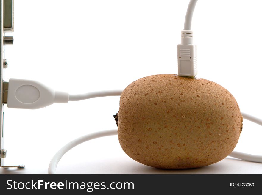 The kiwifruit connected through usb cable