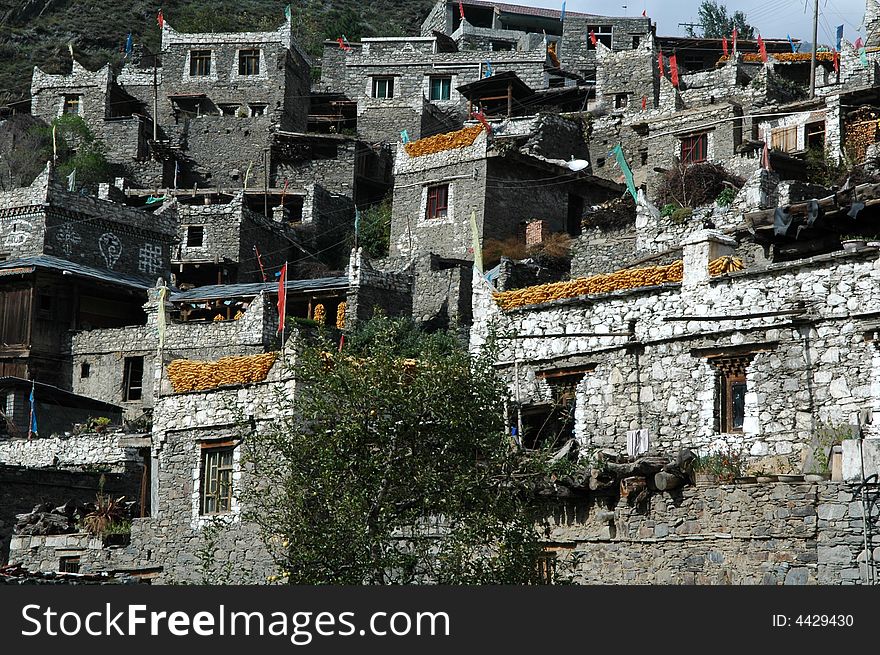 Ganbao Tibetan houseï¼ŒA-BA tibetan Autonomous Countyã€‚