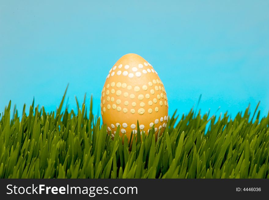 Image of a Easter egg in grass