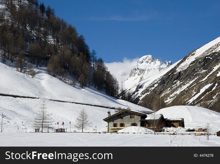 LaThuile, Snow, trees and slop