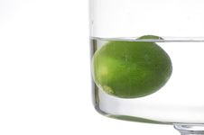 Fresh Lemon Splash Into Water Royalty Free Stock Photos Fresh Lemon Splash Into Water Royalty Free Stock Photos