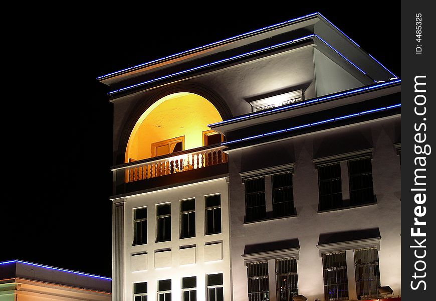 MODERN BUILDING AT NIGHT