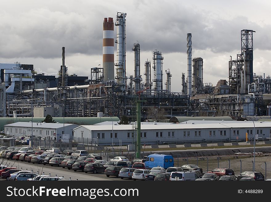 Refinery for the supply of energy also caused climate change