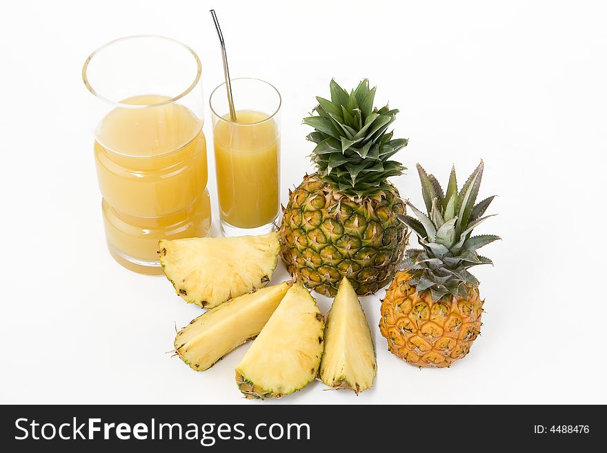 Pineapple juice is very refreshing and rich of vitamins