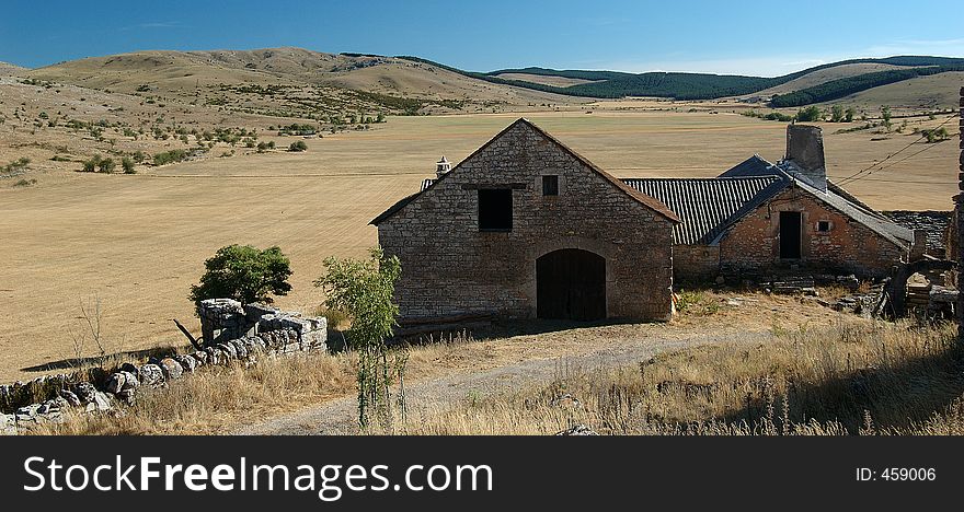 Lonesome farm on the Causse MÃ¨jean, France