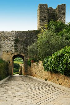 Town And Walls Royalty Free Stock Images Town And Walls Royalty Free Stock Images