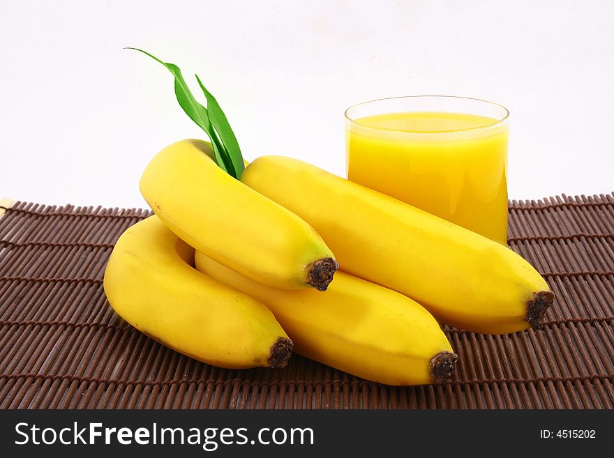 Long yellow banana fruits good breakfast