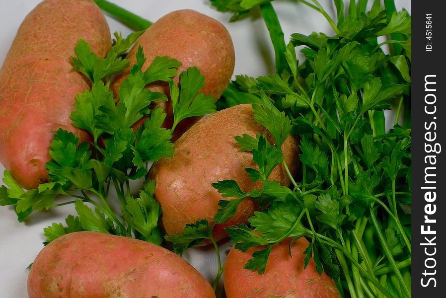 Some potatoes with dill and parsley