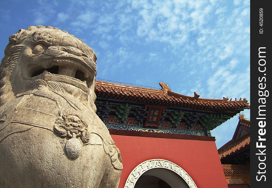 Stone lion and Gate in ZhaoLing Tomb of the Qing Dynasty