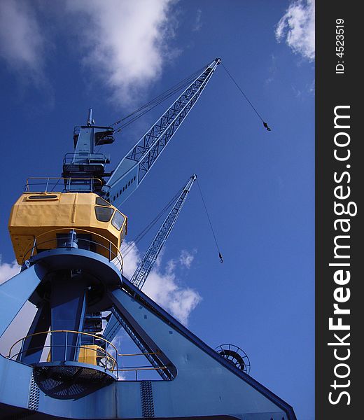 Older break bulk handling cranes. Older break bulk handling cranes