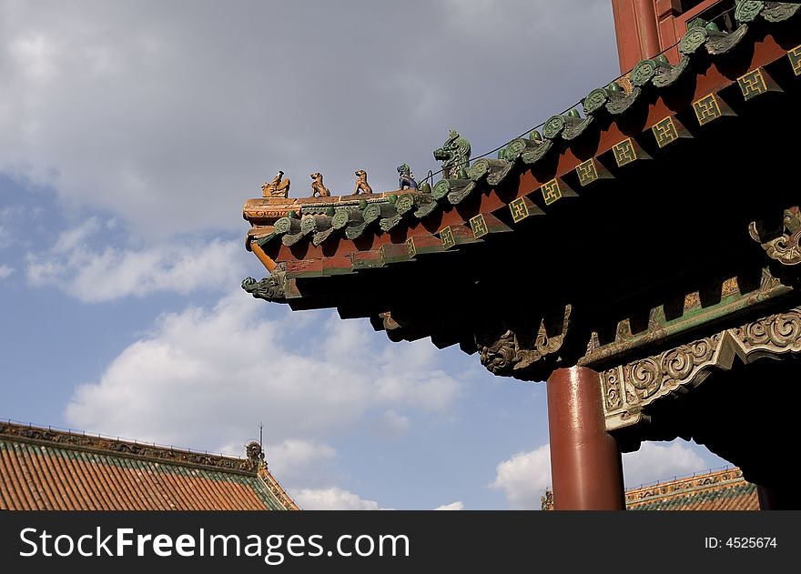 The Shenyang Imperial Palace, one of the two most intact imperial group-buildings ever existing in China, is located at Shenyang City, Liaoning Province. Covering an area of more than 60,000 square meters (about 71,760 square yards), the Shenyang Imperial Palace is one twelfth the size of the Forbidden City in Beijing. The palace consists of more than 300 rooms, formed around 20 courtyards.
Founded in 1624, the 380-year-old Shenyang Imperial Palace is one of the few ancient Chinese architectures to epitomize an ethnic culture, next to the Potala Palace in Lhasa, capital of the Tibet Autonomous Region. The palace can be divided into three sections-the eastern section, the middle section and the western section. Each section boasts of unique characteristics.
Besides the Forbidden City in Beijing, the Shenyang Imperial Palace is the only other existing palace complex in China. Within its walls much is revealed about the early Qing Dynasty. It was listed by UNESCO as a World Cultural Heritage Site in 2004 as an extension of the Forbidden City and is now the most popular and renowned tourist attraction in Shenyang.