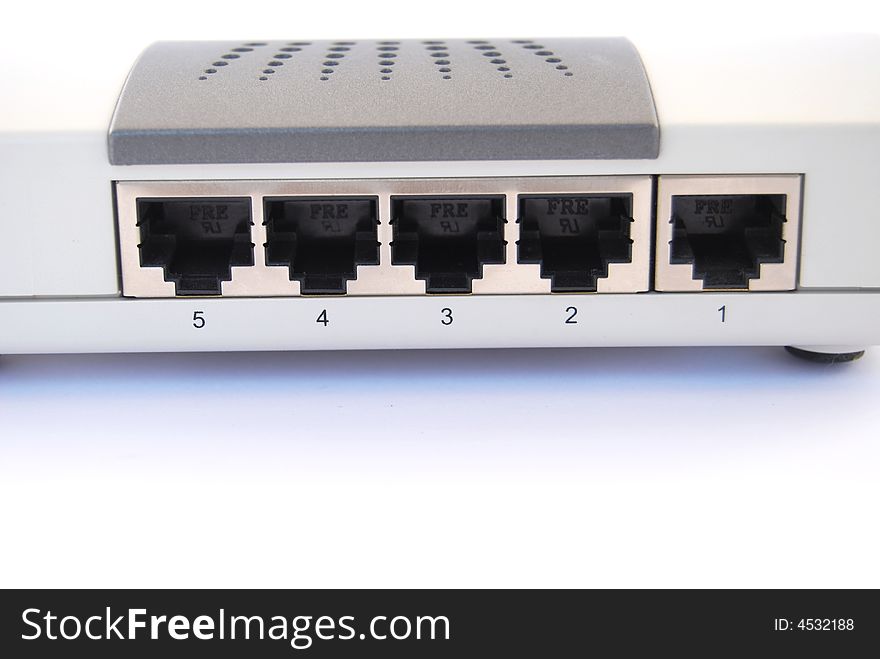 Back view of a five ports switch