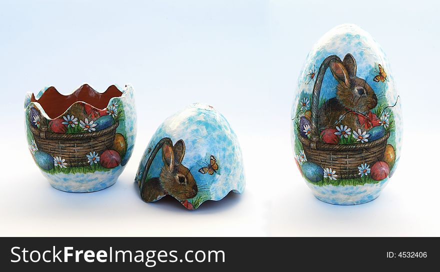 An Easter clay egg that can be opened with a rabbit decoupage. An Easter clay egg that can be opened with a rabbit decoupage
