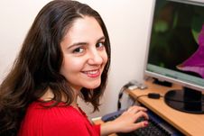 Girl Enjoying The Time On A Computer Royalty Free Stock Images Girl Enjoying The Time On A Computer Royalty Free Stock Images